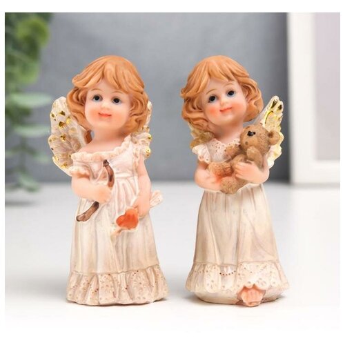 Сувенир полистоун Ангел в бежевом платье с рюшами с мишкойлуком микс 85х38х37 см 502₽