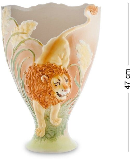 Фарфоровая ваза Царь зверей