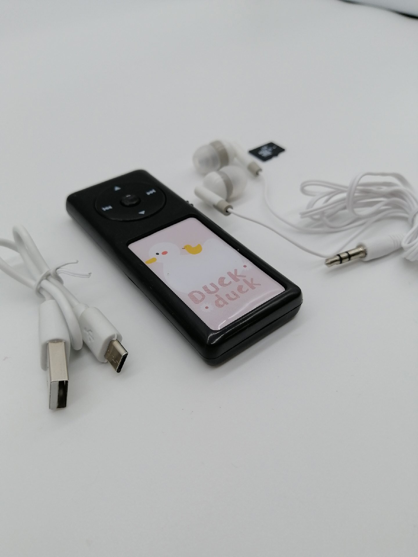 MP3 Плеер Black JM-650 N со встроенным динамиком и наушниками в комплекте/ мультяшные картинки черные