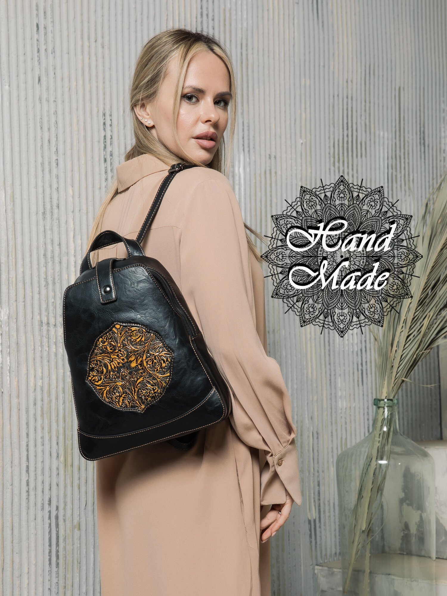 фото Рюкзак из кожи ручной работы Hand Made (Хэнд-мейд)