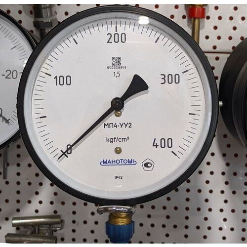 МП4-УУ2 - 400 кгс/см2 (40 МПа, 400 бар) IP42 М20х1,5 манометр технический