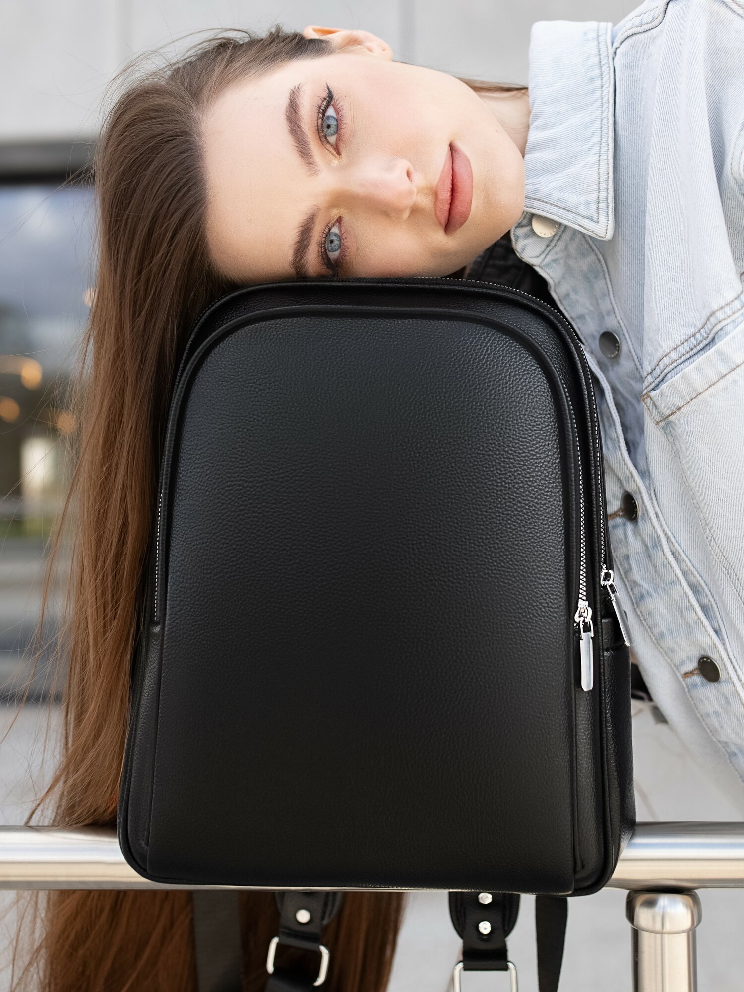 Рюкзак  женский кожаный городской для ноутбука до 14 дюймов А4 школы