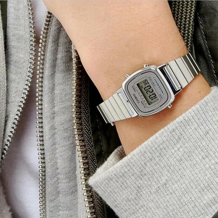 Наручные часы CASIO Classic, серебряный — фото 1