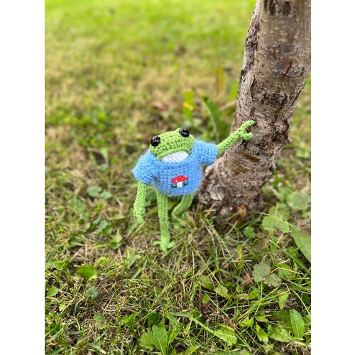 Кукла интерьерная на каркасе Лягушонок Тод 15 см в свитере с мухоморами. Сувенир жаба.