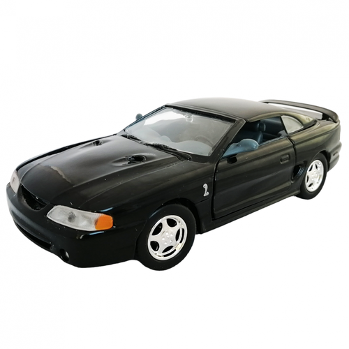 Ford Mustang Cobra 1998 Hardtop 1:24 коллекционная металлическая модель автомобиля MotorMax 73208 black ford 2004 mustang gt concept convertible 1 24 коллекционная металлическая модель автомобиля motormax 73256 silver