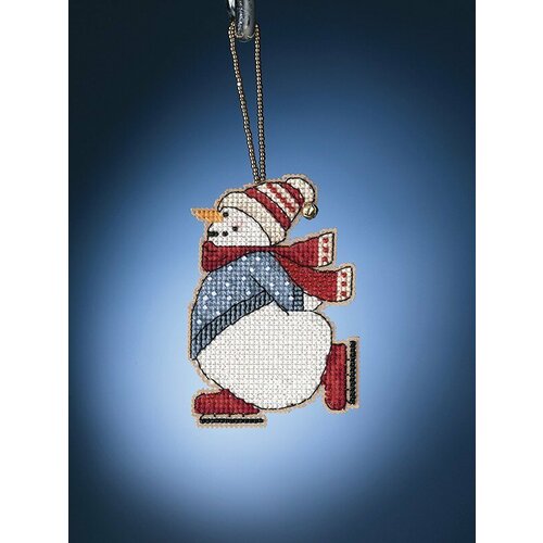 giving snowman снеговик с подарками mh162136 mill hill набор для вышивания 6 35 x 8 9 см счетный крест Skating Snowman (Снеговик на коньках) #MH162133 Mill Hill Набор для вышивания 6.3 x 8.9 см Счетный крест