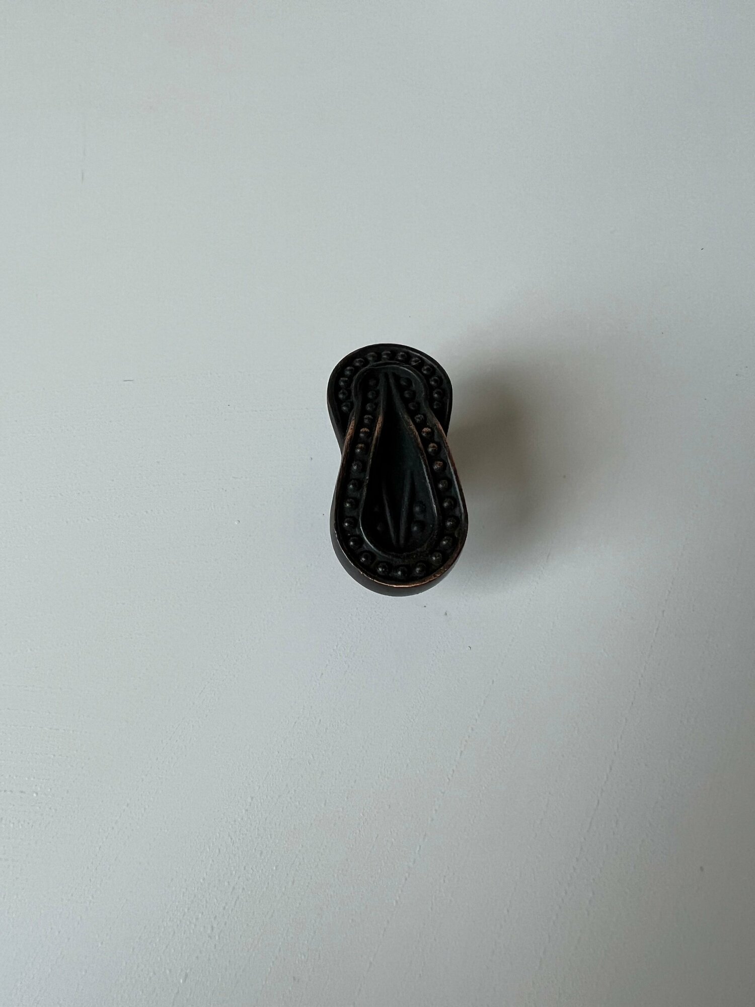 Ручка мебельная кнопка Black Knot чёрная матовая