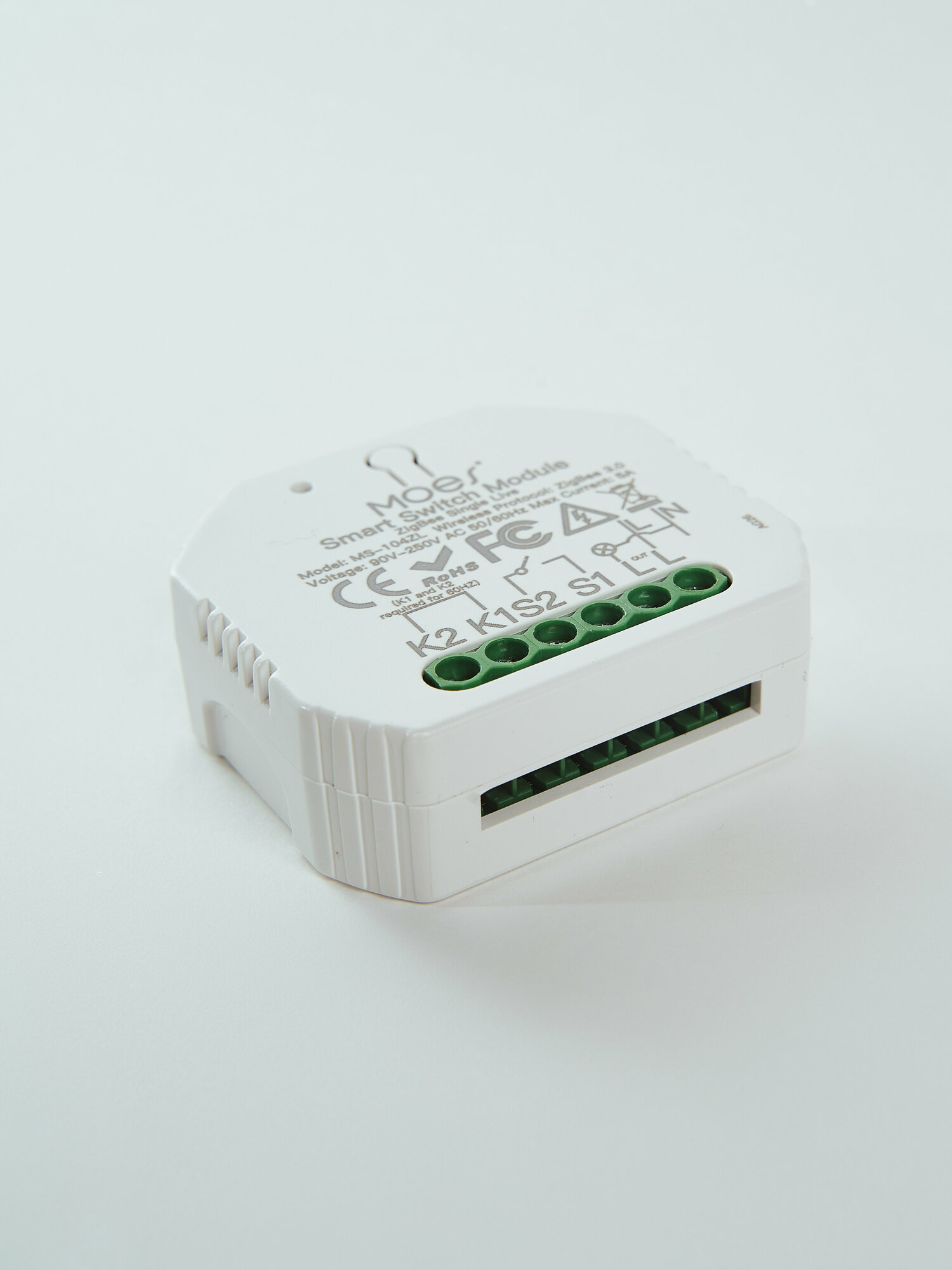 фото Zigbee реле Moes MS-104ZL для умного дома Tuya / Smart life