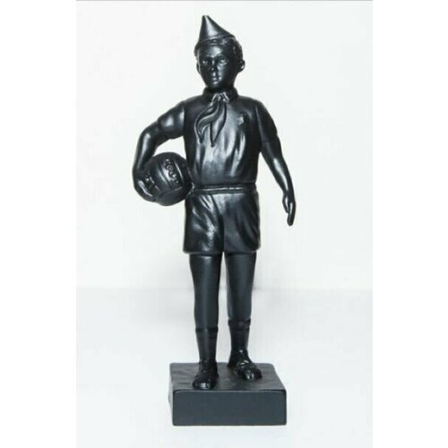 Каслинское чугунное литьё Статуэтка винтажная Пионер с мячом 5000₽