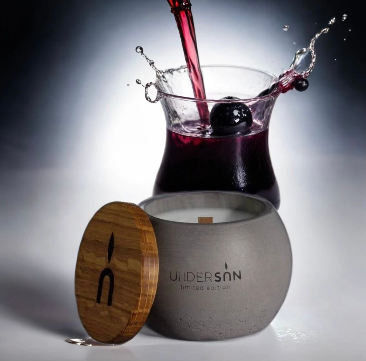 Свеча ароматическая Black Currant Absinthe 50ml, UNDERSUN