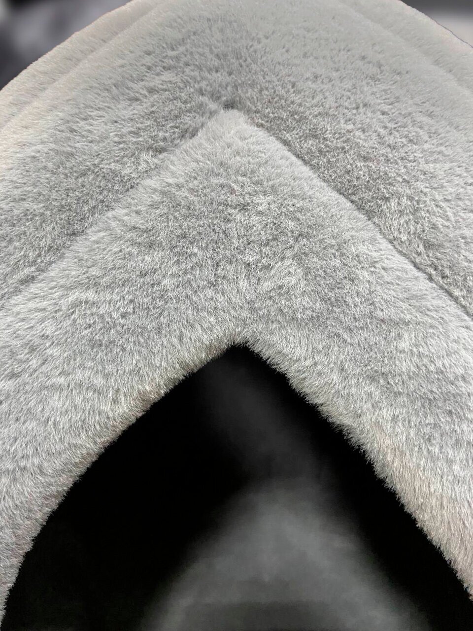 Домик "иглу"42*42*36 см с подушкой серый мех для кошек и собак - фотография № 5