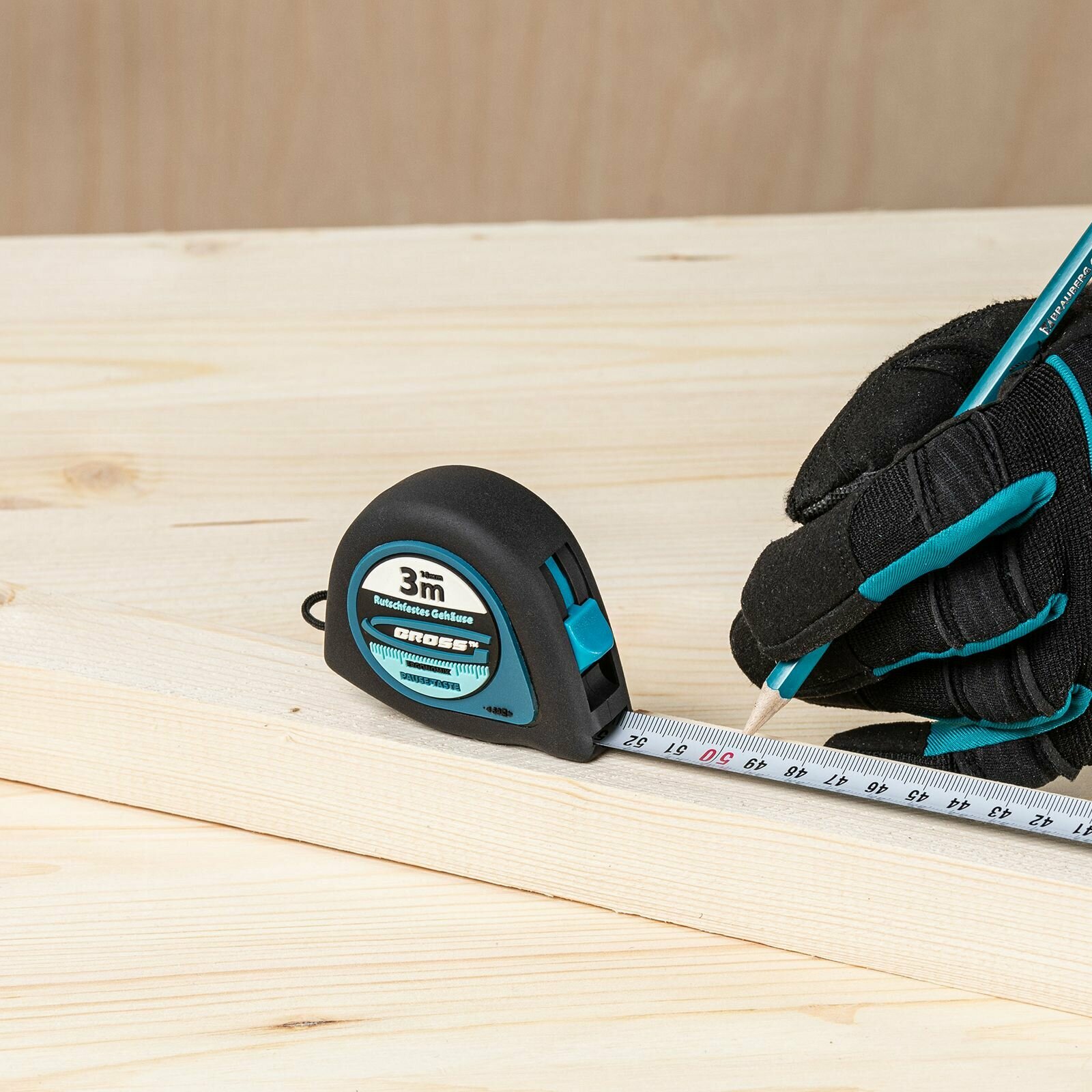 Рулетка Ergonomisch,3 м x 16 мм, магнитный обрезиненный зацеп Gross, 31101