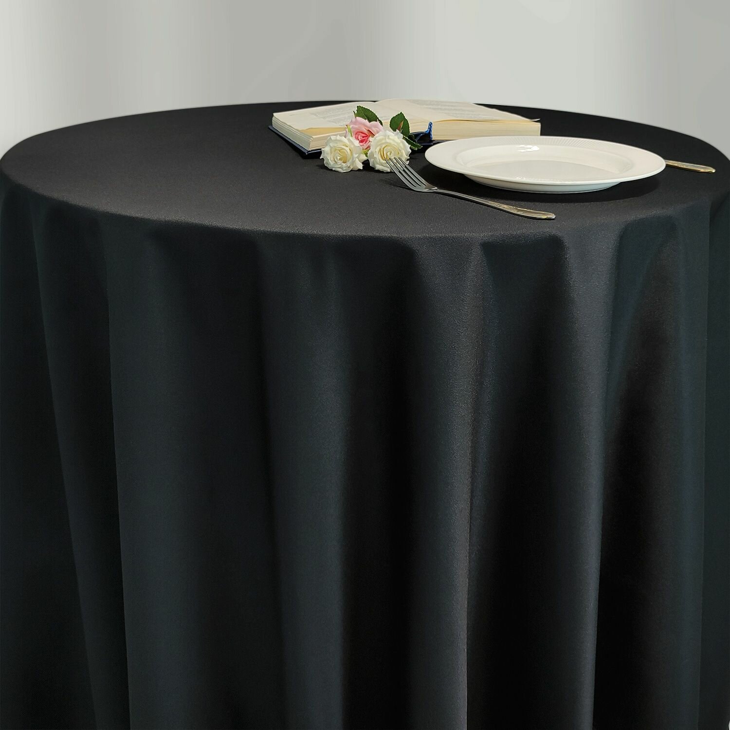 фото Скатерть d-130 см. цвет черный без рисунка с пропиткой от загрязнений ткань Грета