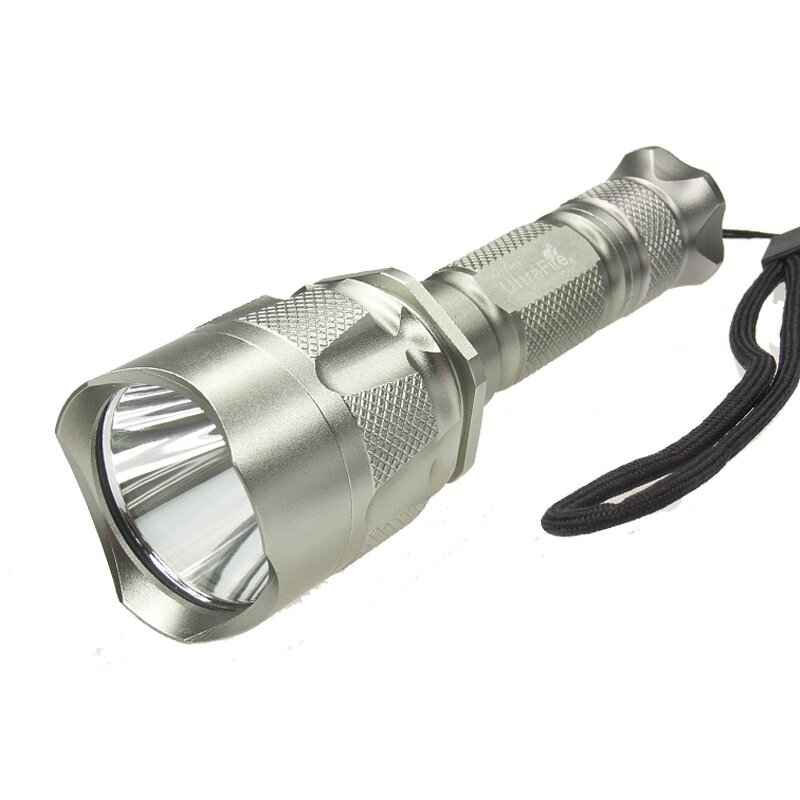 фото Фонарик King C8, встроенный аккумулятор, светодиоды, дальность света