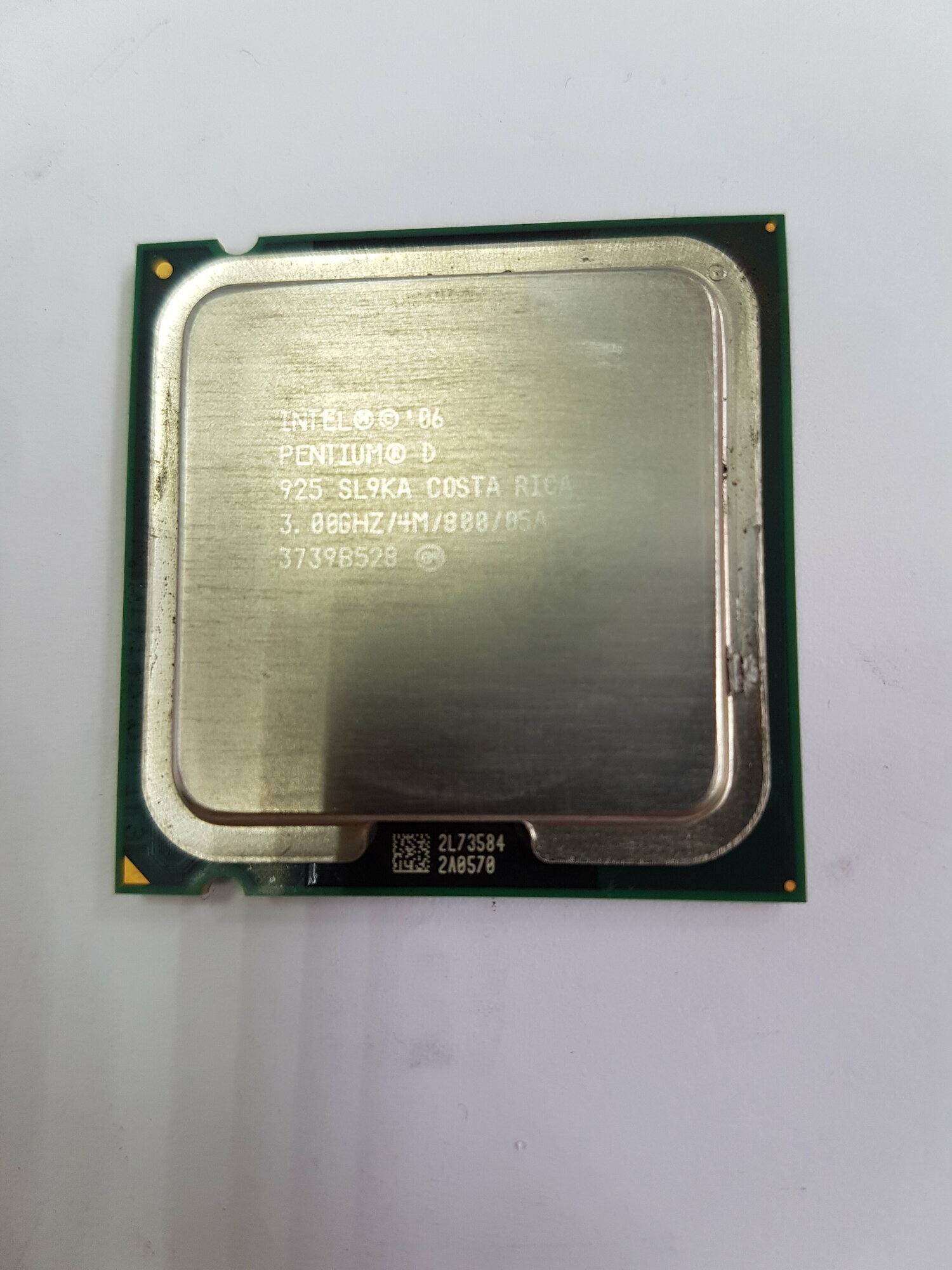 Процессор CPU Intel Pentium D 925 3.0 GHz / 2core / 4Mb / 95W / 800MHz LGA775