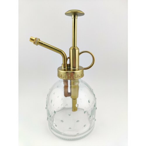 золотистый