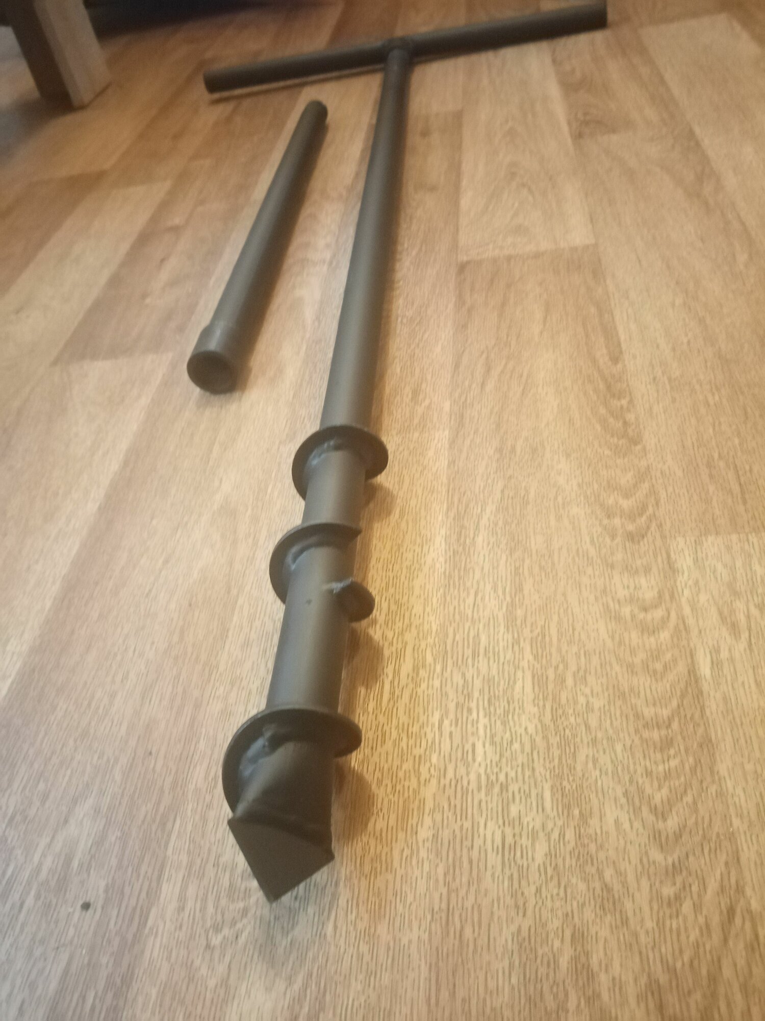 Бур садовый 3х шнековый D-50мм*15 метра Т-образная рукоятка металлический черный