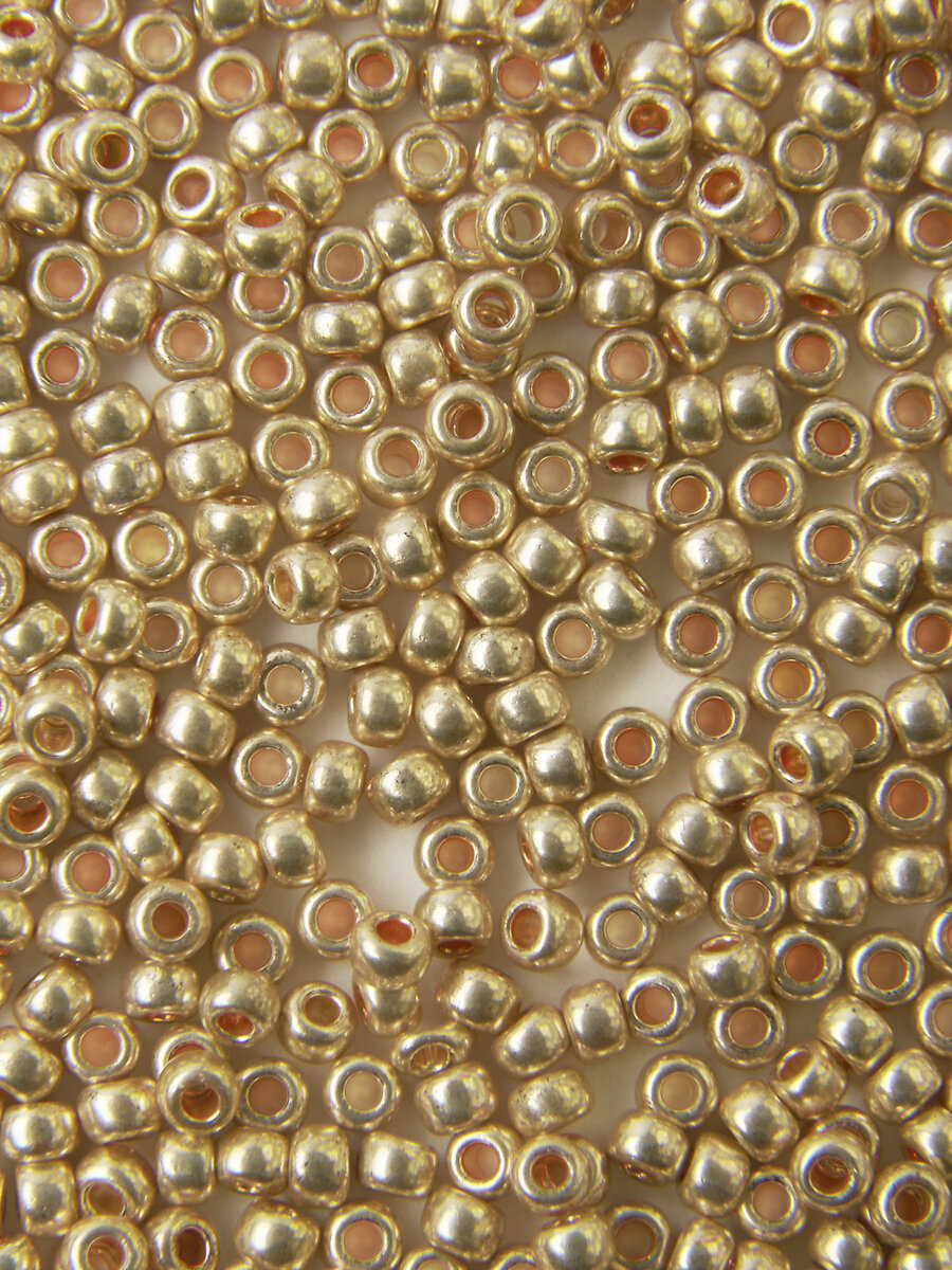 Чешский бисер Preciosa 33119/18589/10-50г.