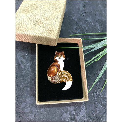 Женская брошь подарочная в виде лисички