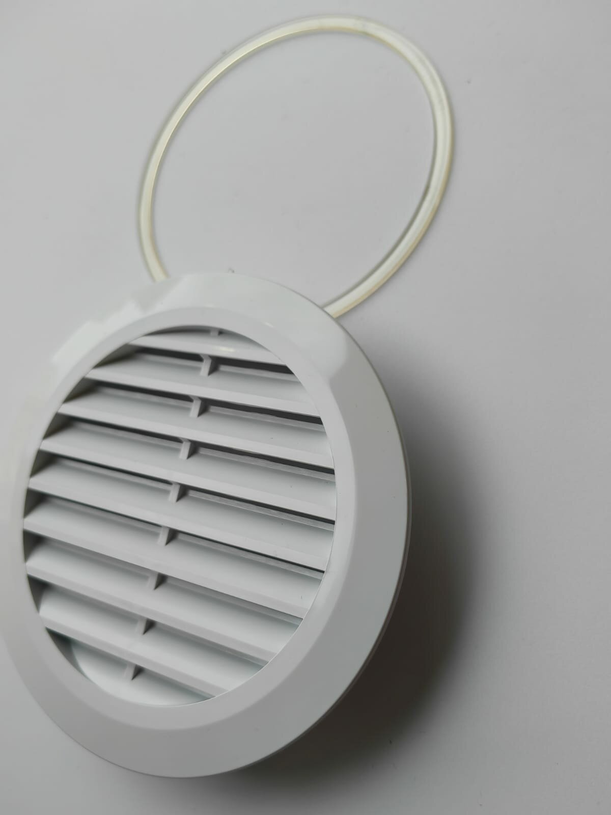 Вентиляционная решётка, диффузор для натяжного потолка с термокольцом D125 мм, белая,2 шт - фотография № 3