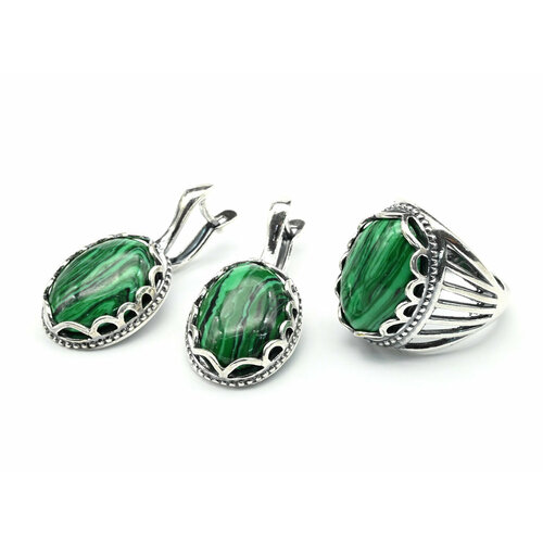 фото Комплект бижутерии: серьги, кольцо, малахит синтетический, размер кольца 20, зеленый кольцо серьги с малахитом имитация размер 20.