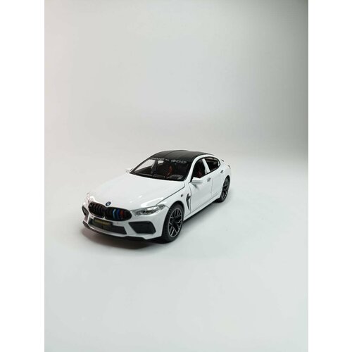 Коллекционная машинка игрушка металлическая BMW M8 для мальчиков масштабная модель 1:24 белая коллекционная машинка игрушка металлическая bmw m8 для мальчиков масштабная модель 1 24 черная