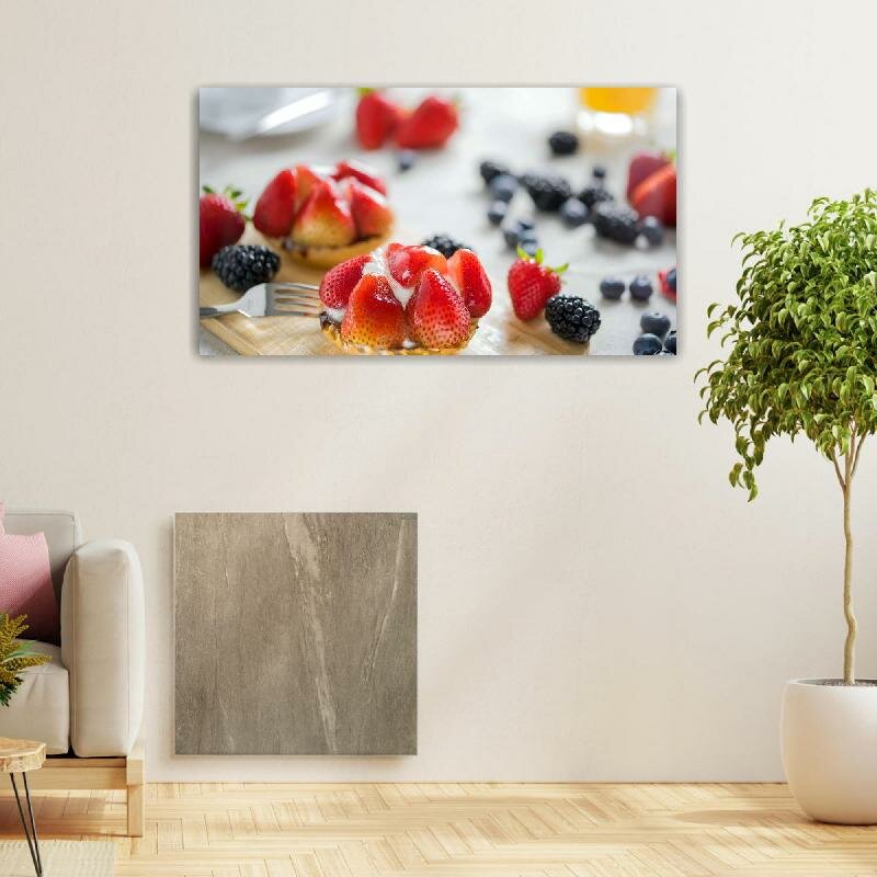 Картина на холсте 60x110 LinxOne "Ягоды черника клубника" интерьерная для дома / на стену / на кухню / с подрамником