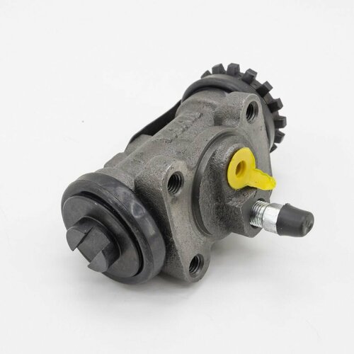 Рабочий тормозной цилиндр задний ISUZU ELF 3850 диаметр 40 с прокачкой правый ZEVS 2230₽