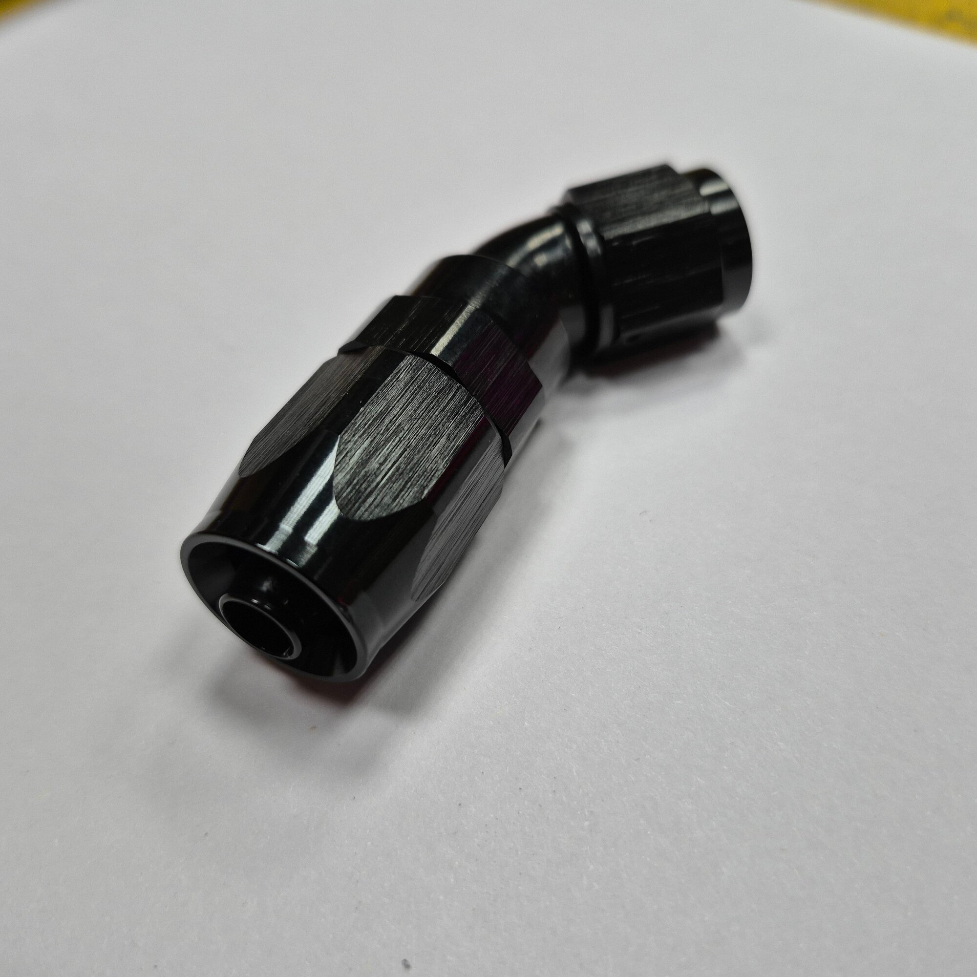 Фитинг AN6 45 градусов Full Flow полнопоточный черный — фото 1