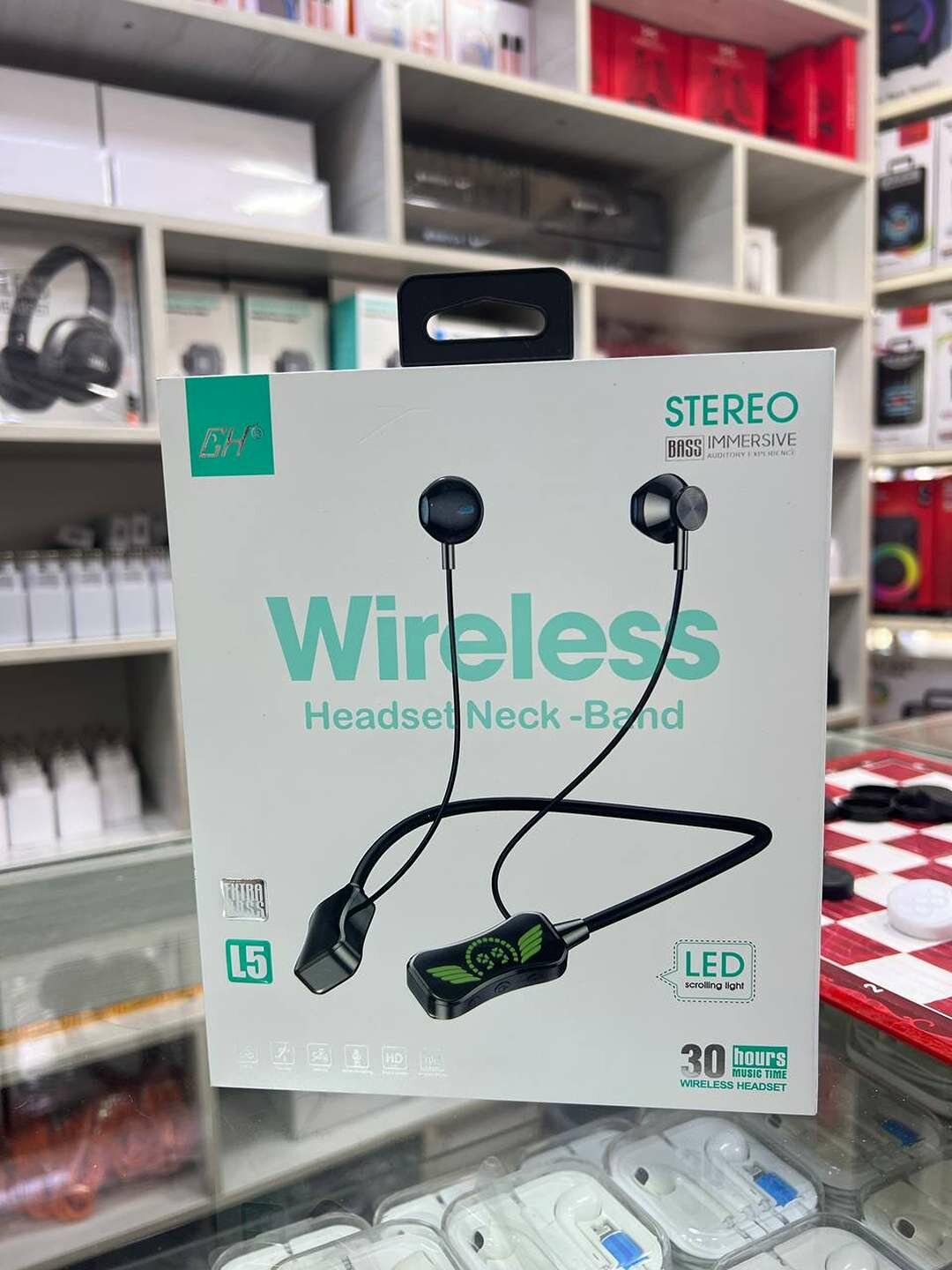 Беспроводные Bluetooth наушники через шею, модель L5 , чёрного цвета.