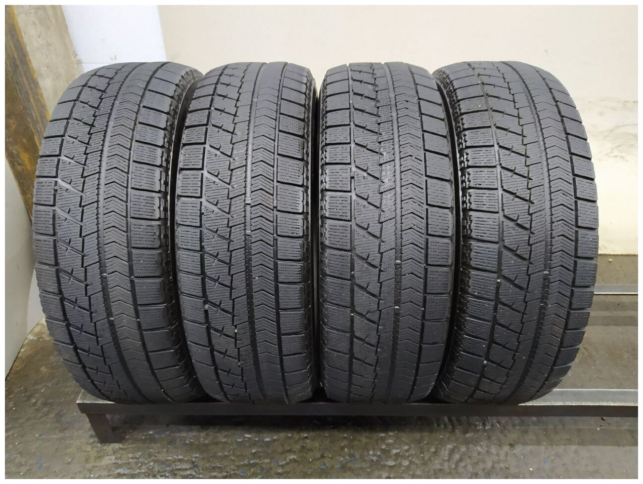 Bridgestone Blizzak VRX 215 65 16 БУ Шины Зимние