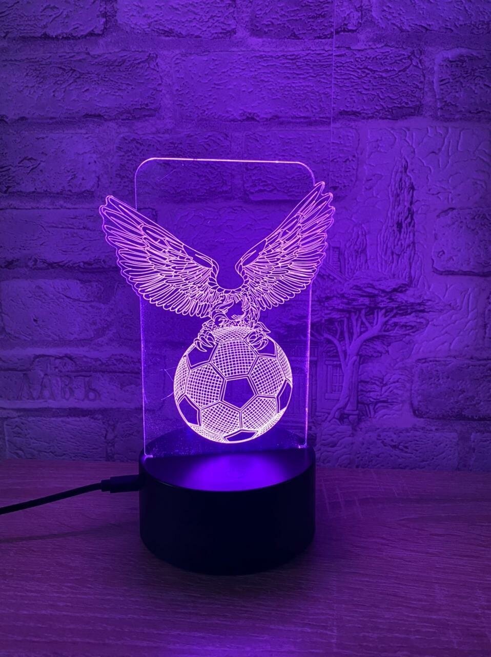 3D Светильник орел на футбольном мяче