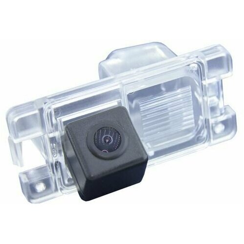 Камера заднего вида с матрицей CCD для Mitsubishi L200 с углом обзора 175 590000₽