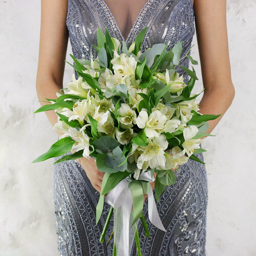 Изображение товара Букет Маркет "Букет Маркет", альстромерия и эвкалипт микс, 40см, белый и зеленый