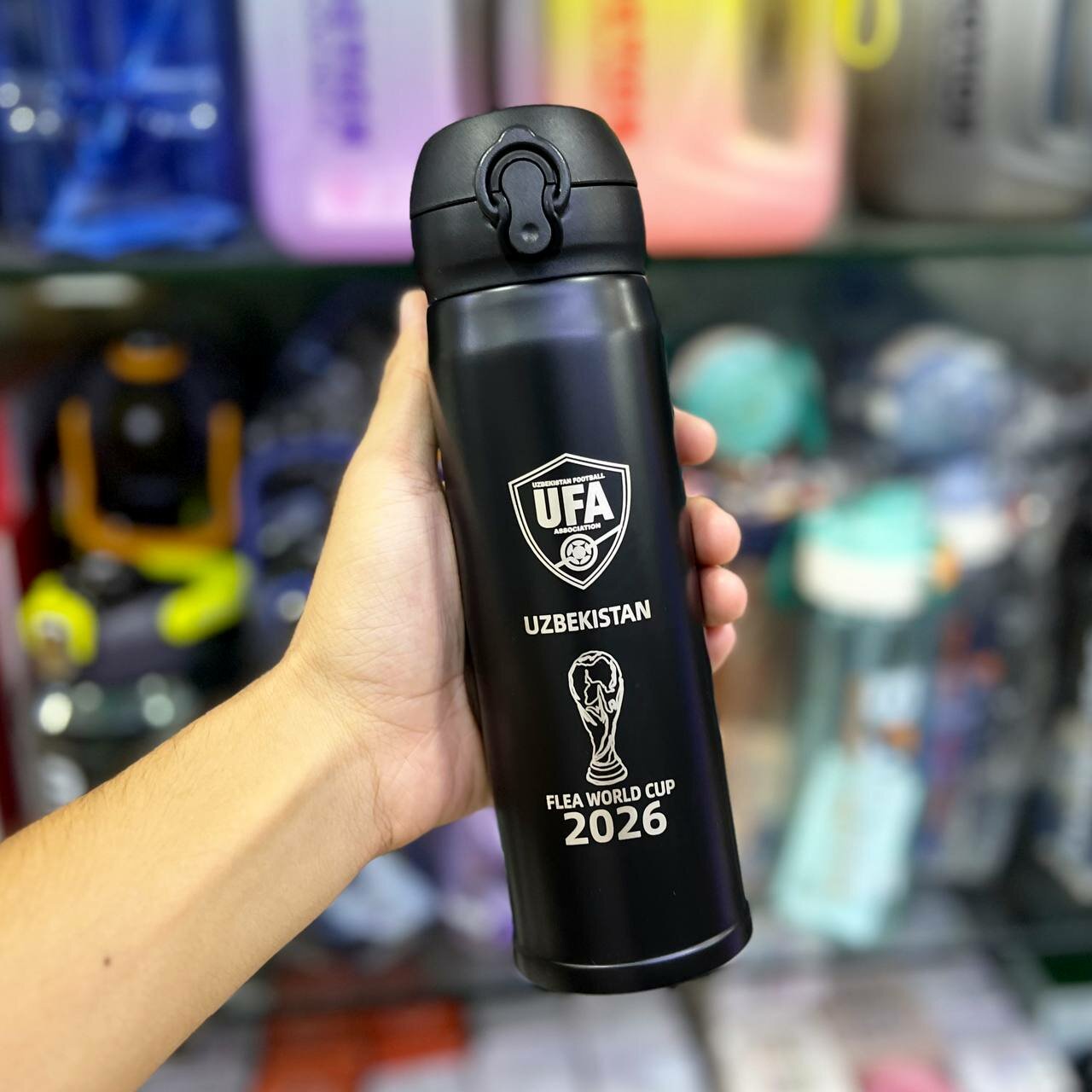 UFA Uzbekistan 2026 Maxsus Seriya Termos Butilka — 500 ml, zanglamas po‘lat, issiq va sovuqni uzoq saqlovchi sport termo