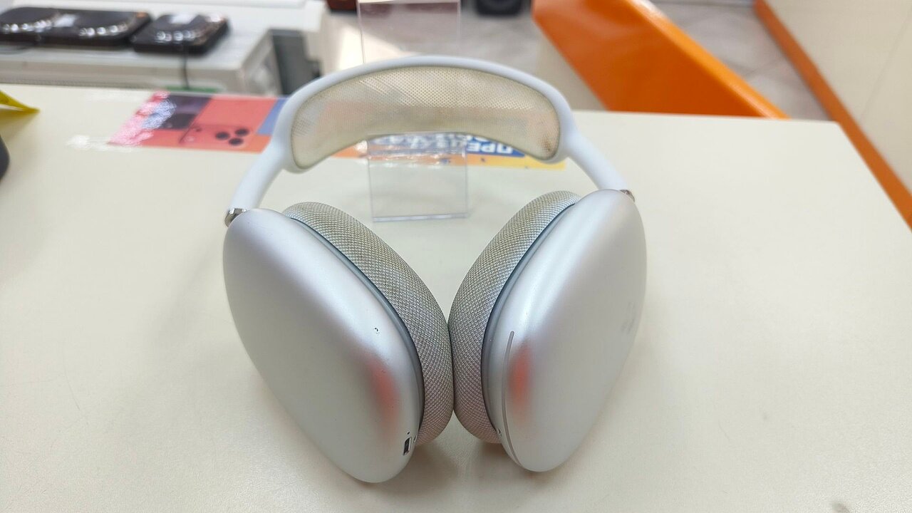 Наушники Apple AirPods Max A2096 серебристый беспроводные bluetooth Б/у Уценка