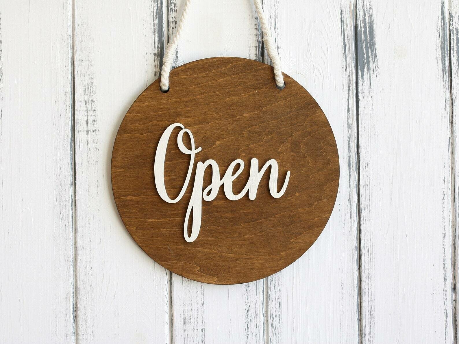 Табличка открыто - закрыто подвесная из дерева / Вывеска деревянная двусторонняя