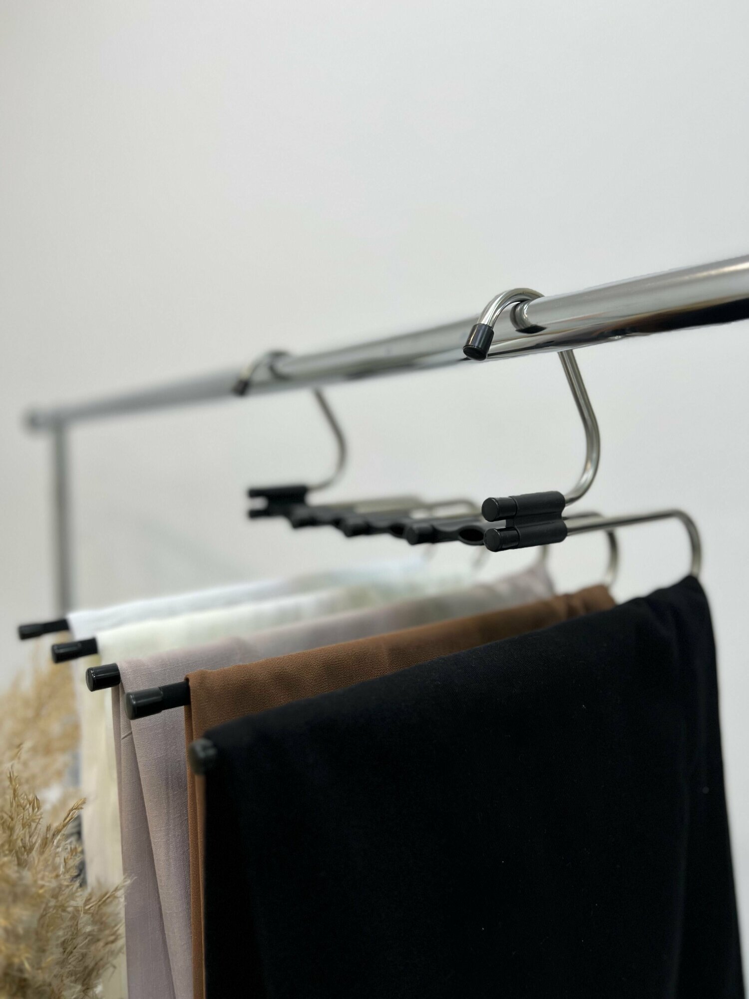 Вешалка-органайзер для брюк многоуровневая с антискользящим покрытием, Складная вешалка-трансформер с металлическими крючками, 5 уровней для одежды