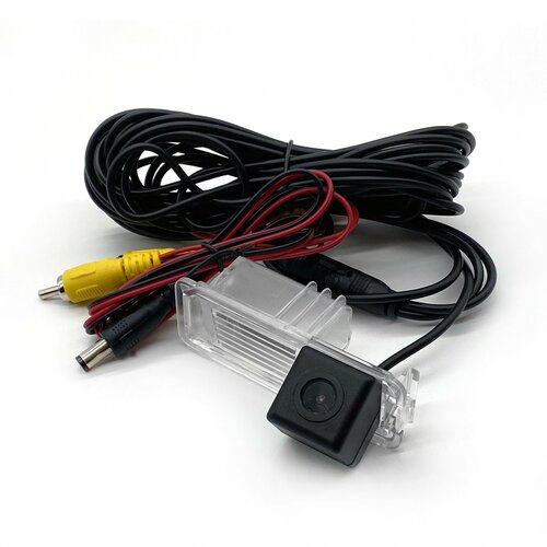 Камера задняя в плафоне VW Amarok 10-22 Golf 4 5 6 7 1998-2020 Polo 09-20 hb Scirocco 3 08-17 1770₽