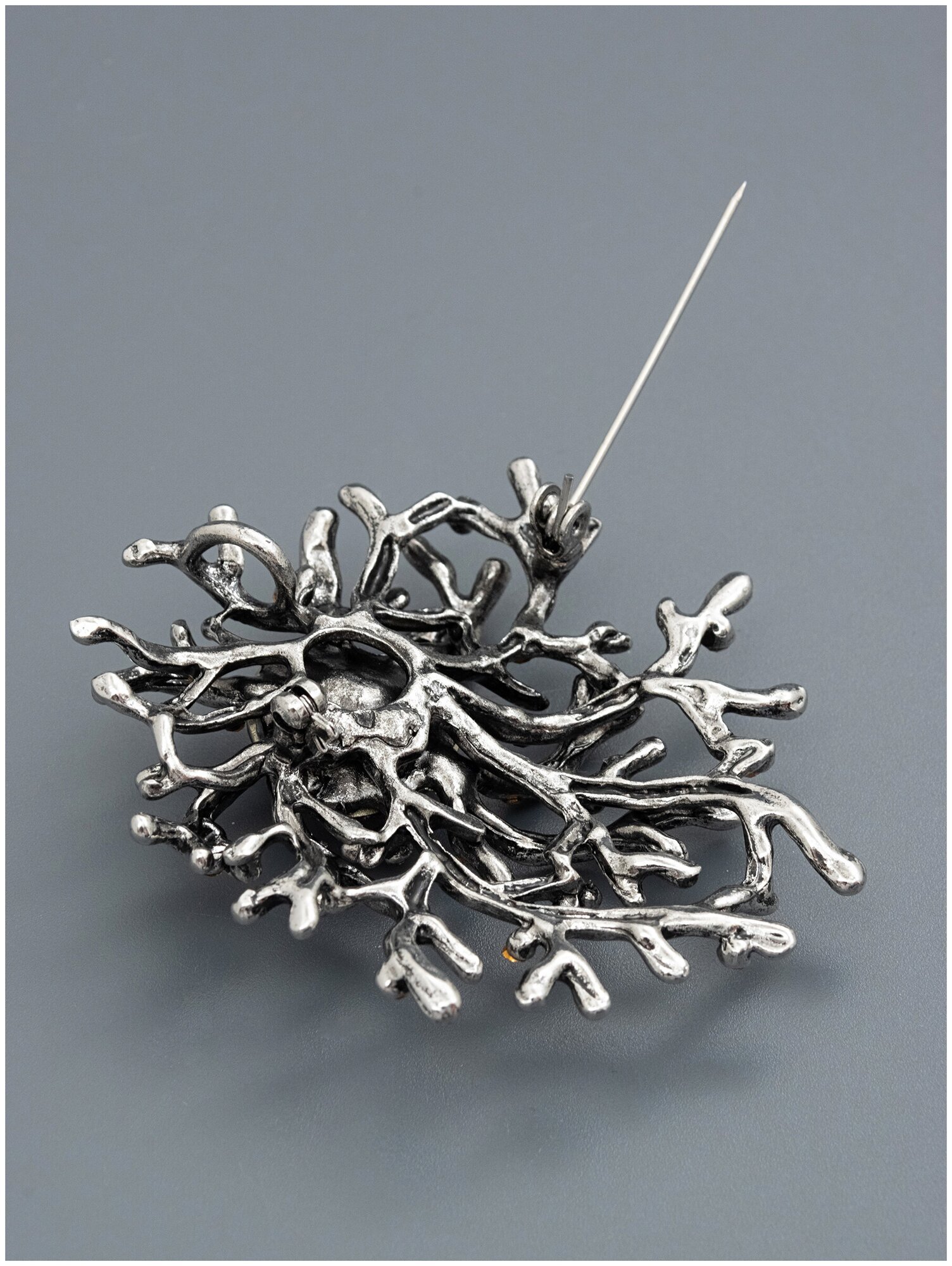 Брошь ЖемАрт, кристалл, 1 шт., розовый/серебристый — фото 1