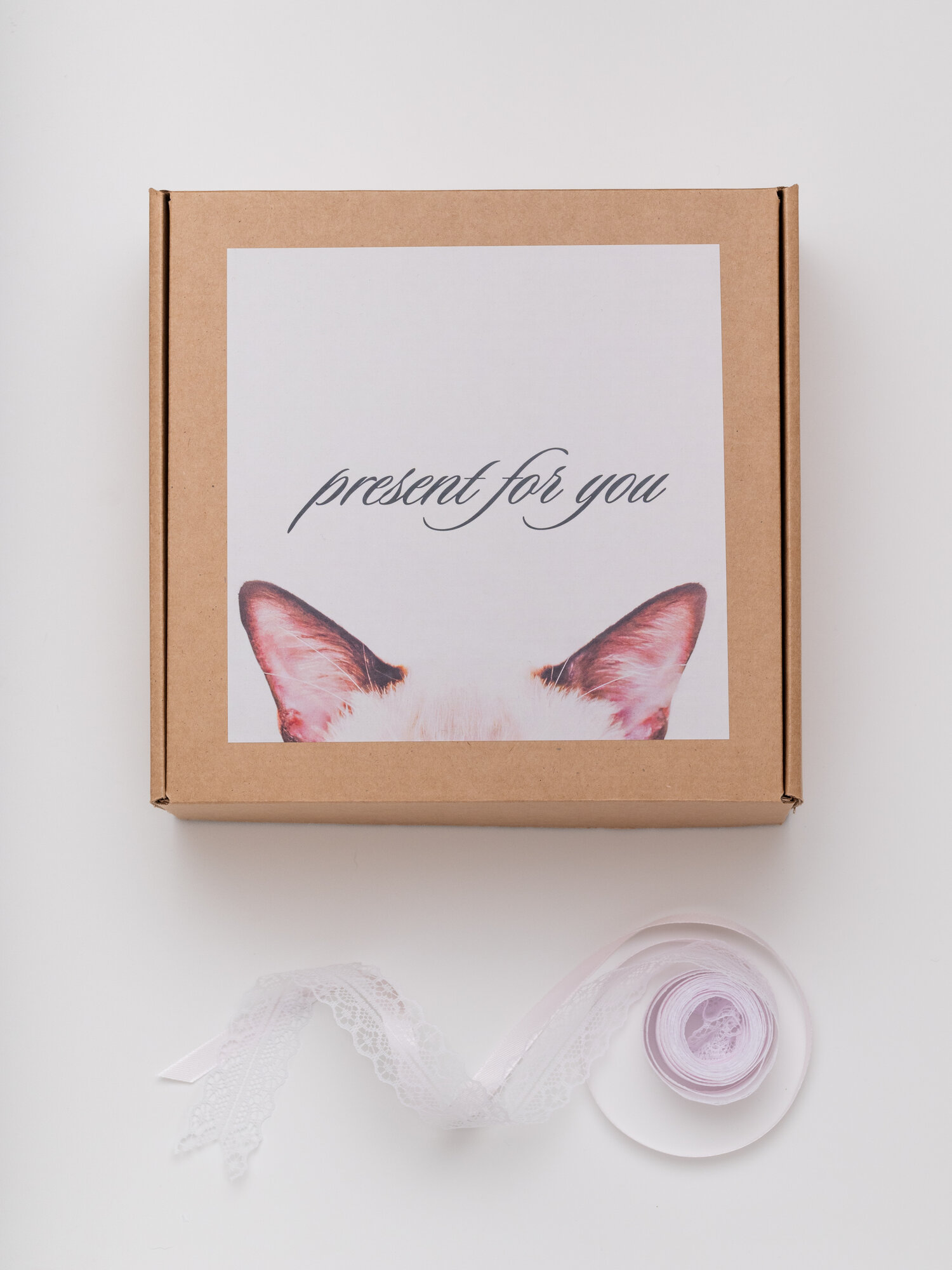 Коробка подарочная, квадратная, белая, светло-розовая, 22x22x10 см — фото 1