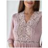 Фото #4 Женская ночная сорочка, длинная с рукавом, V-образным вырезом из вискозы с эластичным кружевом. Цвет нежно-сиреневый. Размер 50