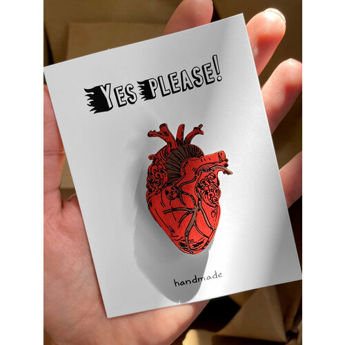 Брошь красный 395₽