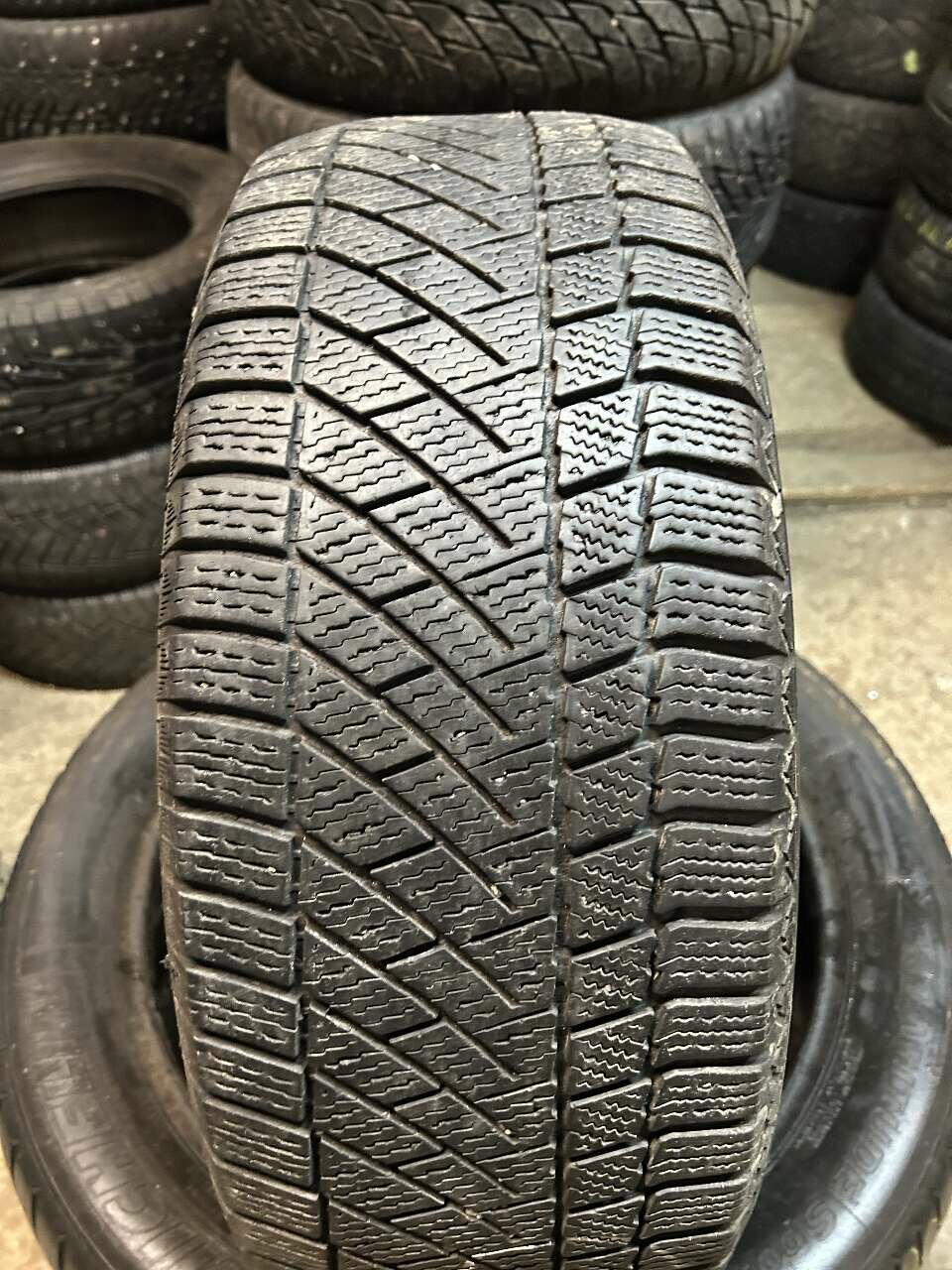 215/60 R16 99T Continental ContiVikingContact 6