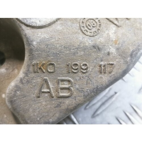 Кронштейн кпп VOLKSWAGEN Passat B6 b6 1K0199117