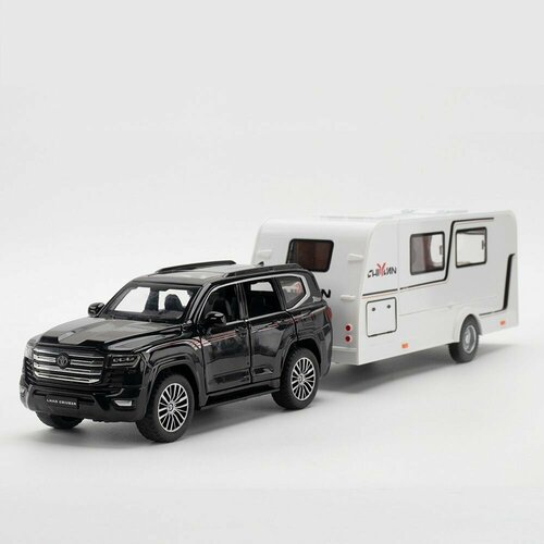 Машинка металлическая Toyota Land Cruiser 300 1:32 с прицепом, Коллекционная модель , Игрушечный автомобиль с звуковыми и световыми эффектами