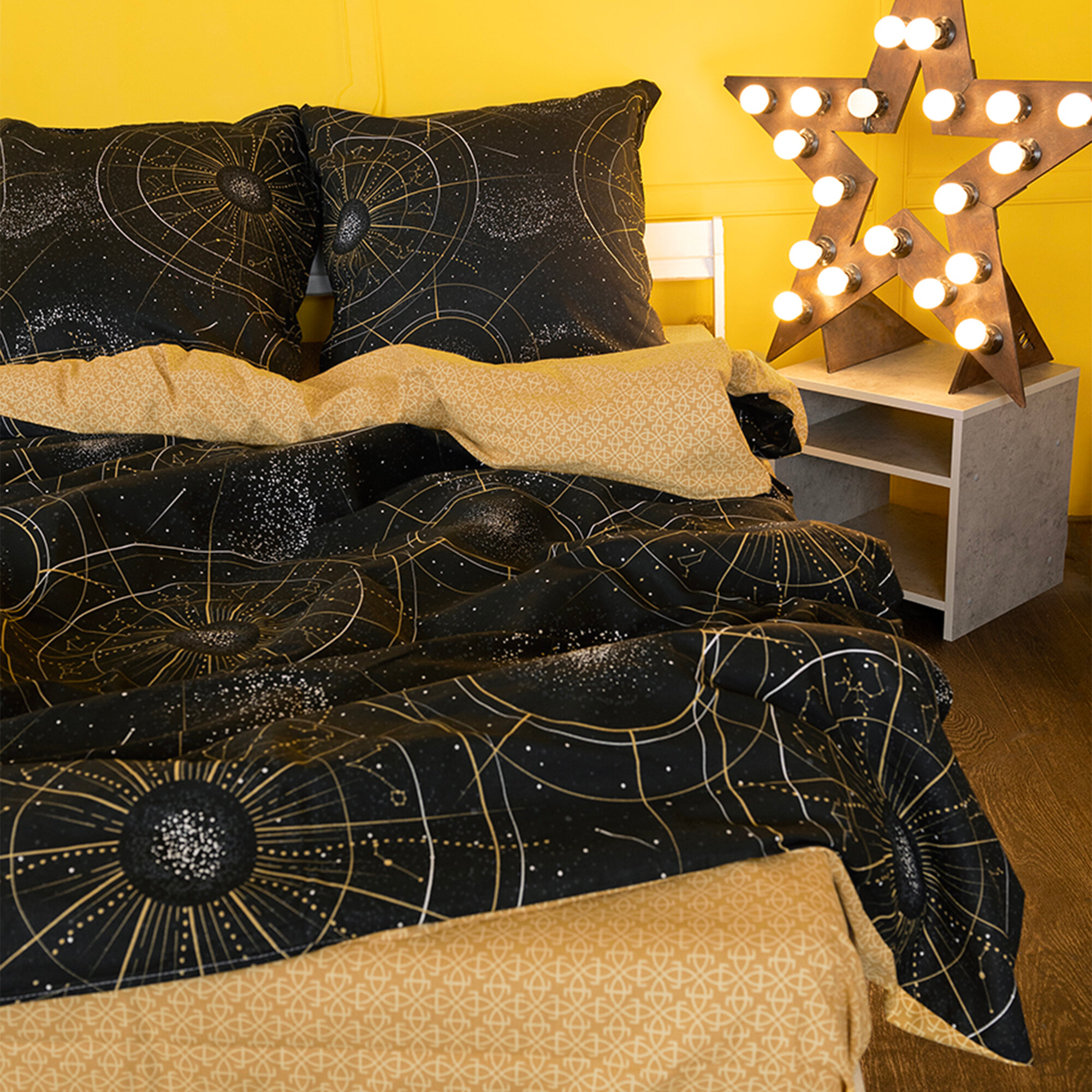 Постельное белье евро / Комплект постельного белья Евро Galtex Комфорт компаньон: Созвездие черный / Тотем желтый