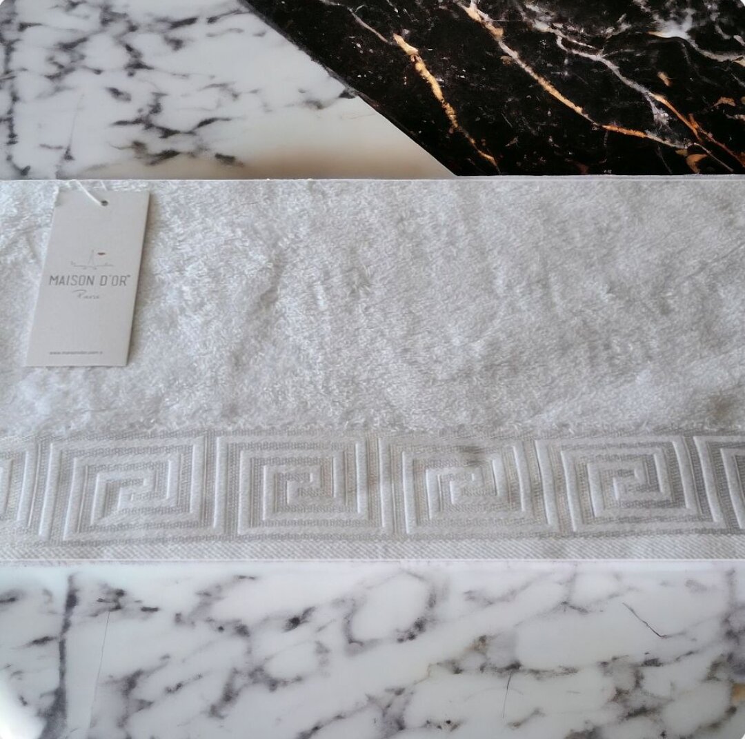 фото Maison D'or полотенца банное серии AUSTIN 70*140 фиолетовый