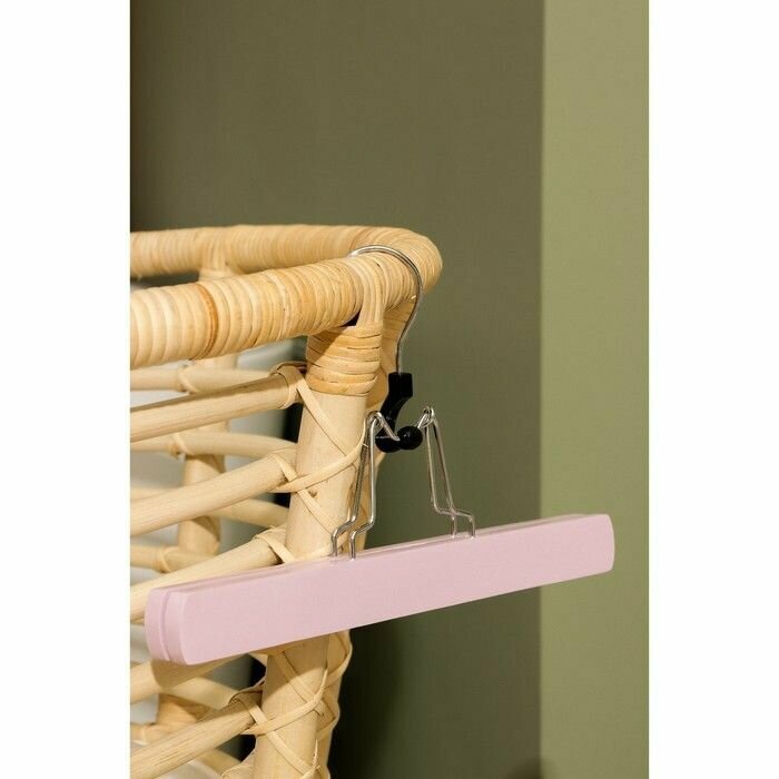 Вешалка деревянная для брюк и юбок "Тэри", 2 шт, 30х17х2,4 см, цвет розовый - фотография № 7