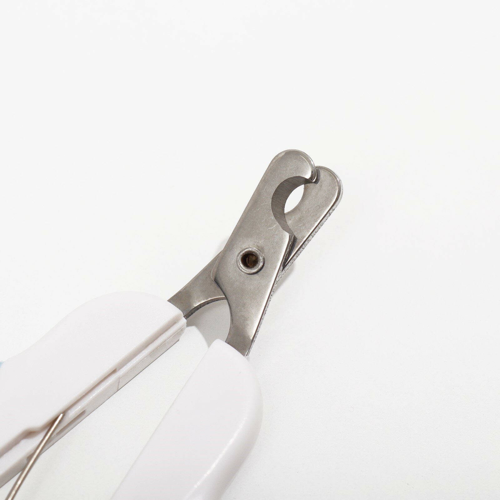 Ножницы-когтерезы Premium изогнутые, с упором для пальца, бело-серые - фотография № 2